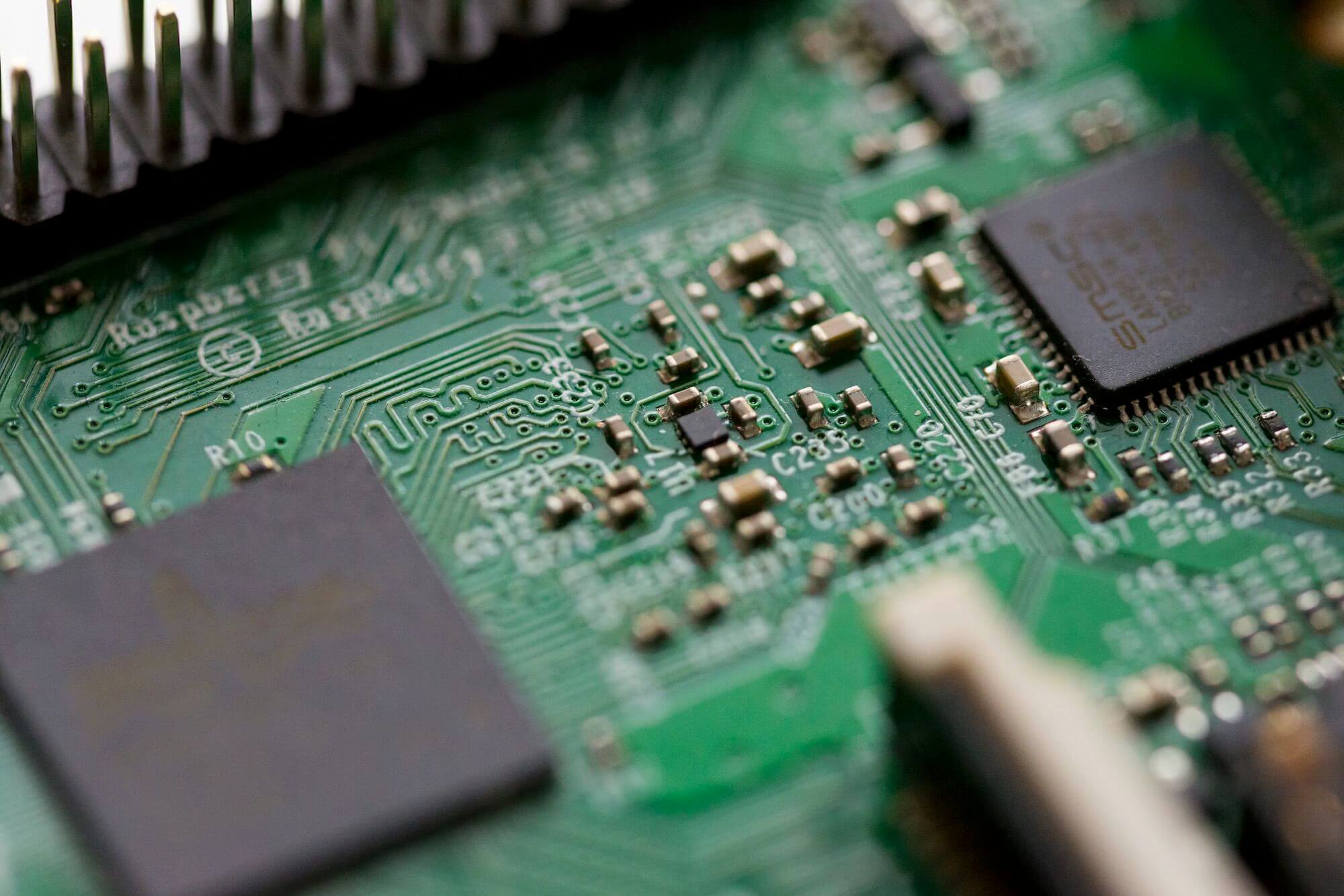 Electronics & Electrical Equipment